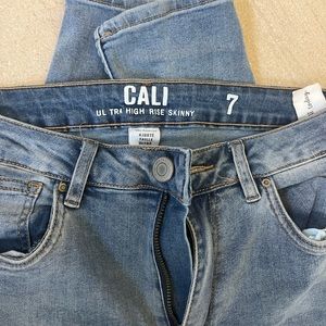 CALI ultra high rise skinny mom jeans - stretch